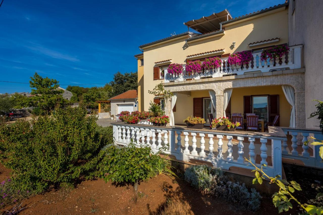 Apartmani Sandra Malinska Sveti Vid-Miholjice Εξωτερικό φωτογραφία